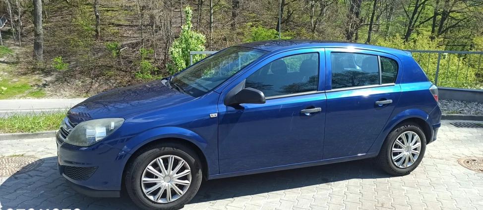 Opel Astra cena 14800 przebieg: 123000, rok produkcji 2009 z Gdynia małe 781